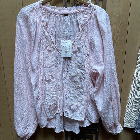 Free People Sivan Embroidered top. - Picture 2 of 6